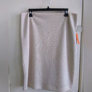 NWT- Kasper Field of Blooms Skirt